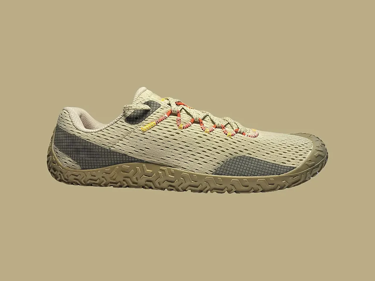 Minimalist court shoe